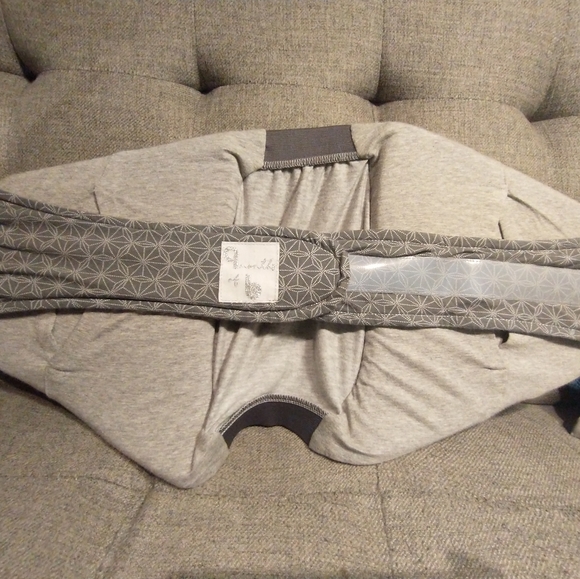 Babymoov Dream Belt Pregnancy Pillow - Picture 3 of 3